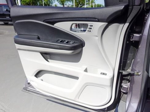 Used 2021 Honda Pilot Elite image 18