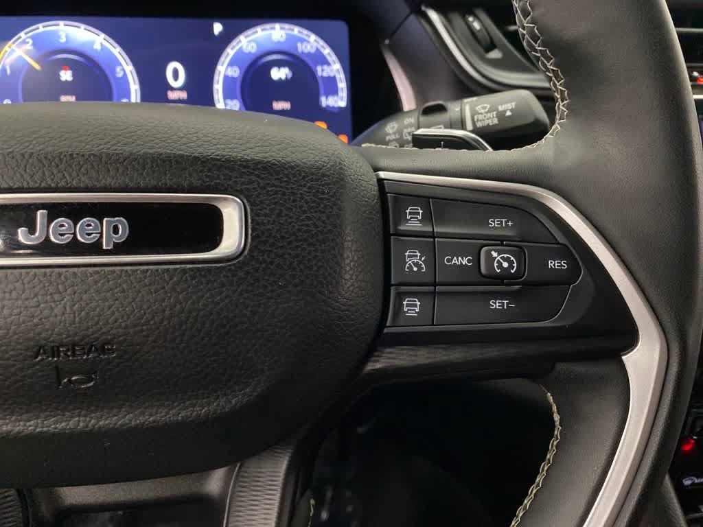Used 2023 Jeep Grand Cherokee Altitude AWD/4WD image 22