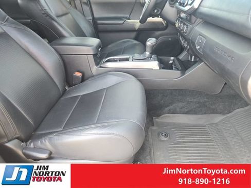 Used 2023 Toyota Tacoma Limited RWD image 16