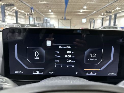 Used 2025 Kia K4 EX image 10