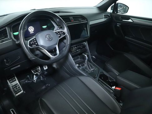 Used 2023 Volkswagen Tiguan SE R-Line FWD image 18