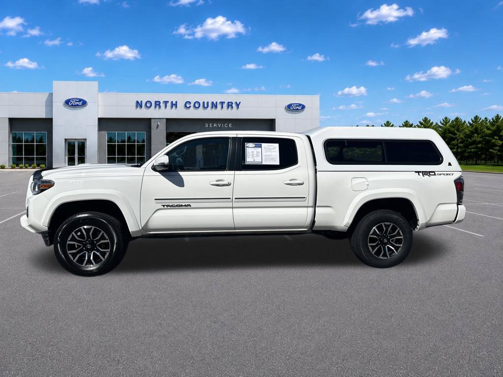 Used 2022 Toyota Tacoma TRD Sport w/ Technology Package RWD image 9