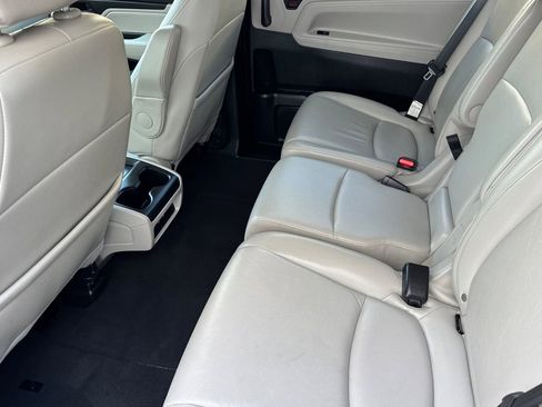 Used 2025 Honda Odyssey EX-L image 14