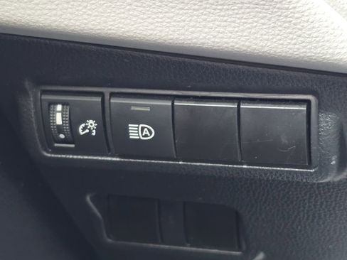 Used 2024 Toyota Corolla Cross L image 14