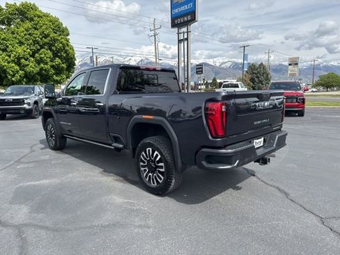Used 2025 GMC Sierra 2500 Denali Ultimate w/ Max Trailering Package AWD/4WD image 5