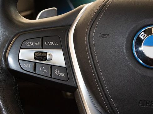 Used 2025 BMW X5 xDrive50e image 24