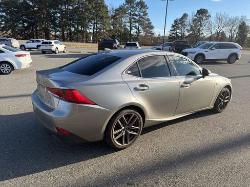 Used 2019 Lexus IS 300 image 8