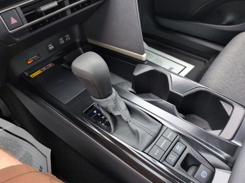 Certified 2025 Toyota Camry LE w/ Convenience Package FWD image 24