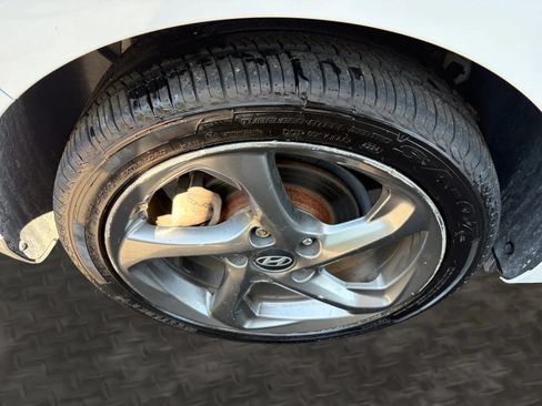Used 2020 Hyundai Veloster 2.0 FWD image 36