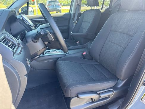 Used 2023 Honda Ridgeline Sport image 12