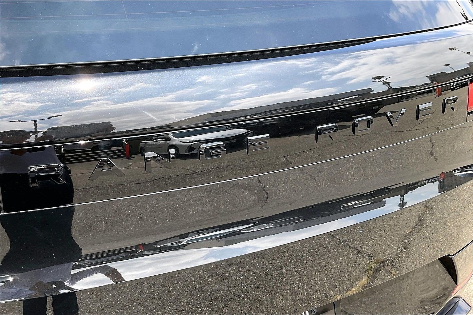 New 2026 Land Rover Range Rover Sport Dynamic SE AWD/4WD image 9