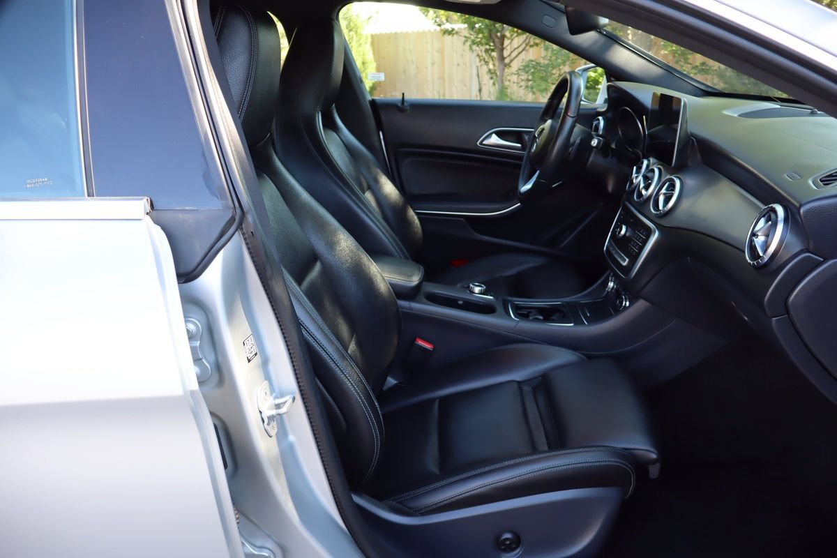 Used 2018 Mercedes-Benz CLA 250 4MATIC image 22