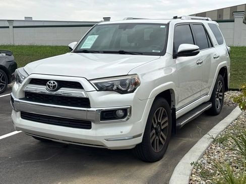 Used 2016 Toyota 4Runner Limited AWD/4WD image 3