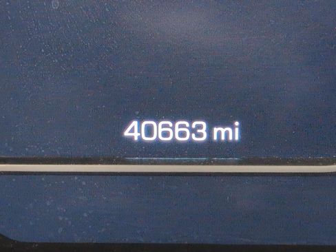 Used 2024 GMC Sierra 1500 Denali AWD/4WD image 4