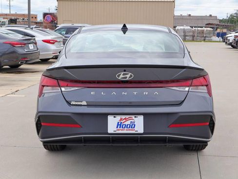 New 2026 Hyundai Elantra Sport FWD image 28