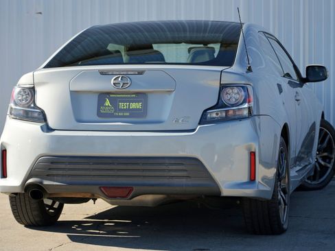 Used 2014 Scion tC 10 Series image 4