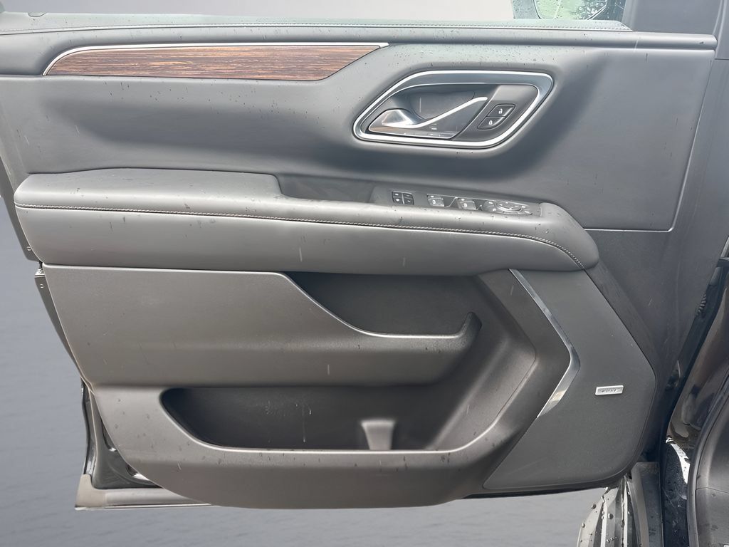 Used 2021 Chevrolet Suburban High Country AWD/4WD image 44
