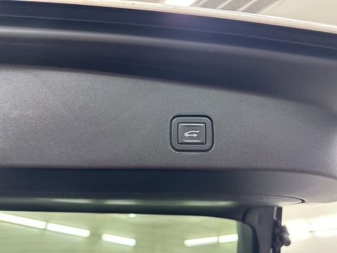 Certified 2025 Cadillac Lyriq Luxury image 25