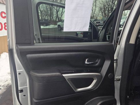 Used 2017 Nissan Titan SL w/ Off-Road Package image 11