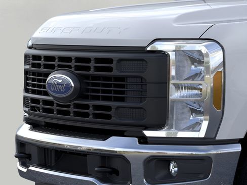 New 2026 Ford F250 XL image 17
