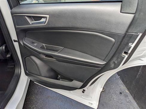 Used 2024 Ford Edge SEL AWD/4WD image 16