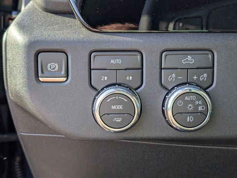 New 2026 GMC Sierra 1500 Elevation image 18