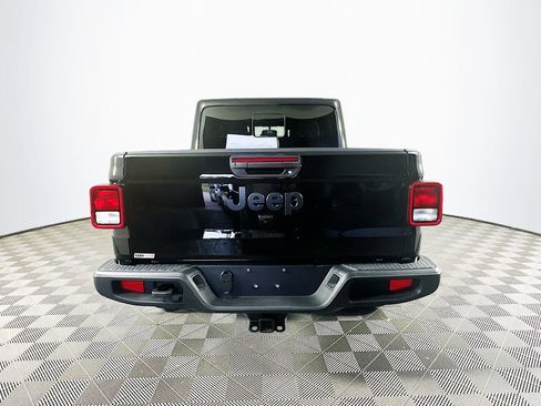 Certified 2024 Jeep Gladiator Sport image 10
