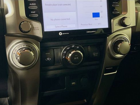 Certified 2021 Toyota 4Runner SR5 AWD/4WD image 15