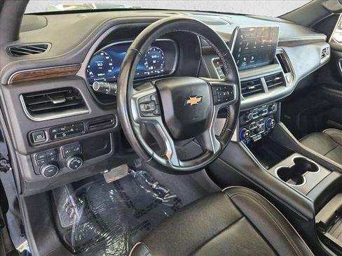 Used 2023 Chevrolet Suburban Premier AWD/4WD image 10