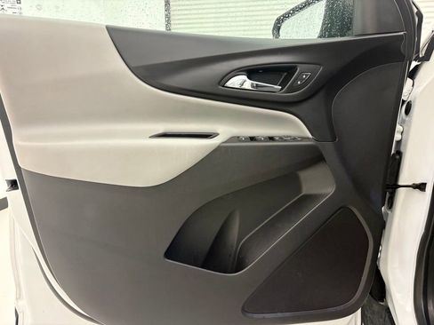 Used 2022 Chevrolet Equinox LS AWD/4WD image 22