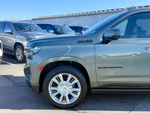 Certified 2023 Chevrolet Suburban High Country w/ LPO, Illumination Package image 9