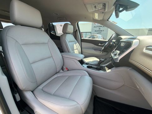 Used 2019 GMC Acadia SLT AWD/4WD image 9