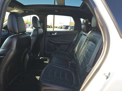 Used 2024 Ford Escape ST-Line Elite w/ Premium Technology Package AWD/4WD image 15