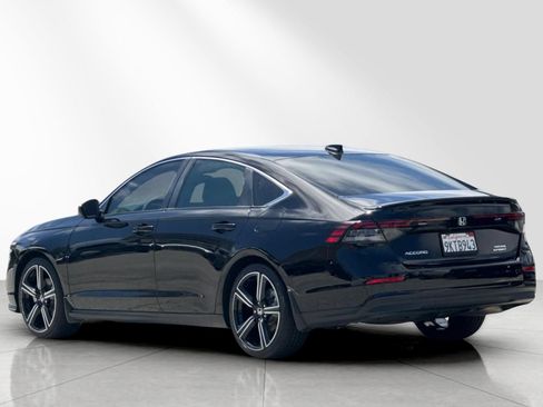 Used 2024 Honda Accord Sport image 6