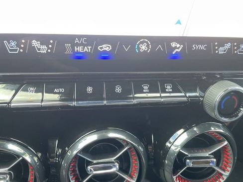 Certified 2025 Chevrolet Blazer EV RS image 34