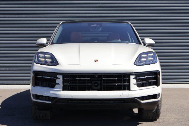 Used 2026 Porsche Cayenne S AWD/4WD image 6
