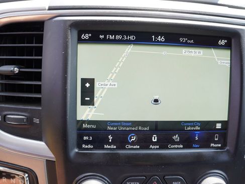 Used 2018 RAM 1500 Classic SLT w/ SLT Plus D←cor Group AWD/4WD image 6