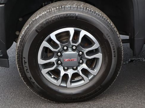 Certified 2024 GMC Sierra 2500 SLT w/ SLT Premium Package AWD/4WD image 32