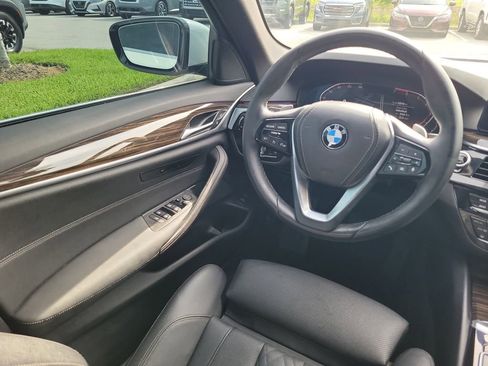 Used 2021 BMW 530i w/ Convenience Package RWD image 15