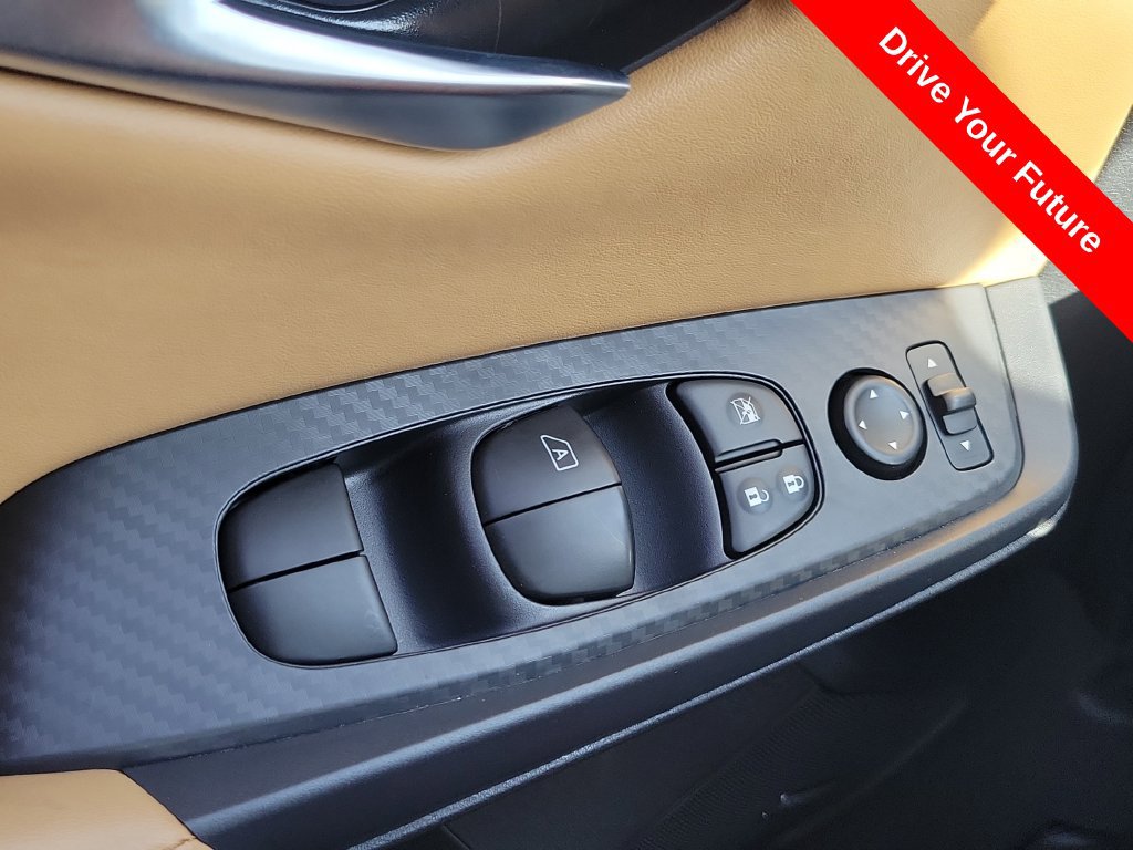 Used 2025 Nissan Sentra SV w/ SV Premium Package FWD image 17