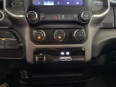Used 2024 RAM 2500 Big Horn AWD/4WD image 17