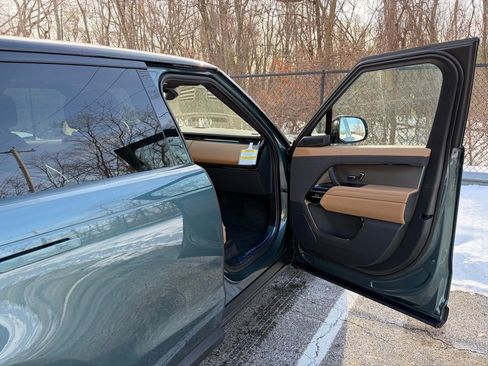 New 2026 Land Rover Range Rover Sport SE image 14