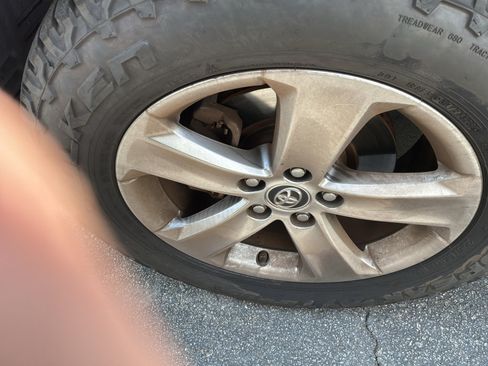 Used 2015 Toyota RAV4 XLE FWD image 10