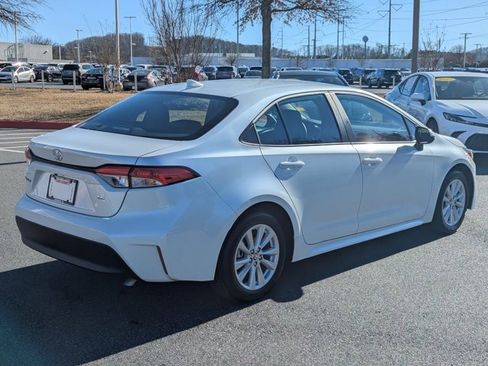Used 2025 Toyota Corolla LE image 7