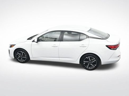 Used 2024 Nissan Sentra SV FWD image 36