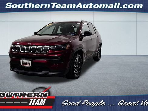 Used 2022 Jeep Compass Latitude w/ Sun and Sound Group image 1