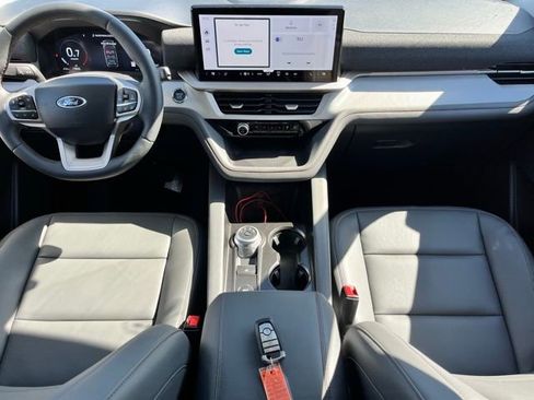 New 2026 Ford Explorer Active w/ Active Comfort Package image 9