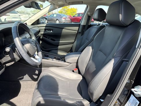 Used 2023 Honda Accord Touring image 9