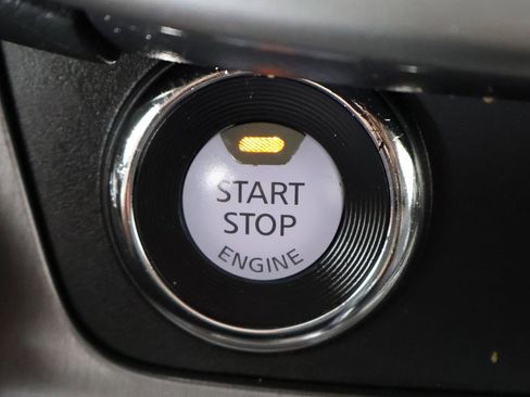 Used 2022 Nissan Murano SV image 32