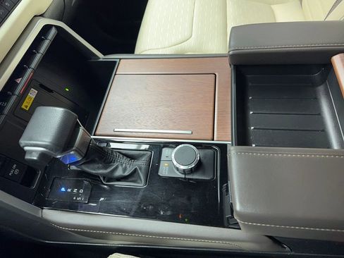 Used 2022 Toyota Tundra 1794 Edition image 28